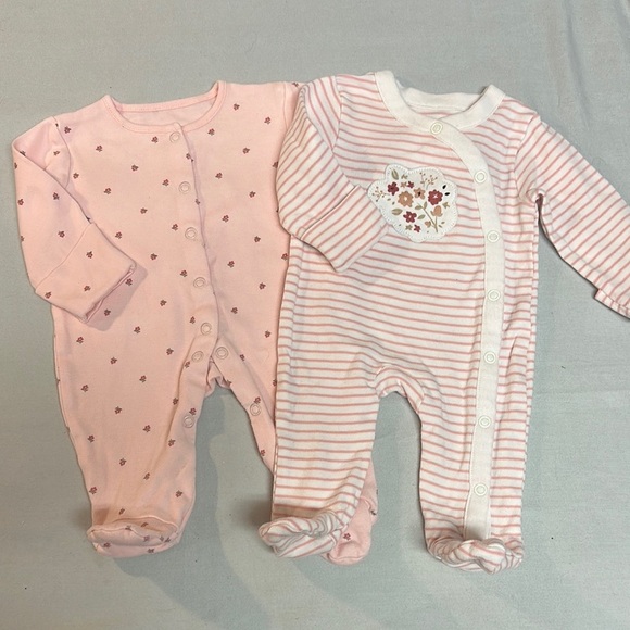Cozy Newborn Pink Footies with Snap closures - Picture 1 of 5